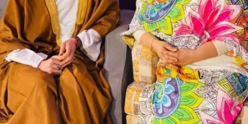 مذيعة تكشف عن أسباب ظهورها ب(شبشب بيتي)