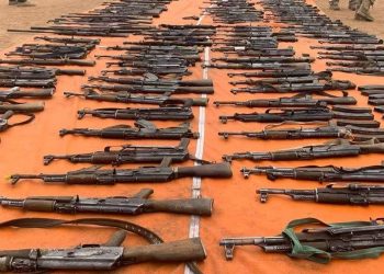 تماسك الاجهزة الامنية بشريات امن واستقرار … ( القوة المشتركة بجنوب دارفور تضبط أسلحة ومواتر وتلاحق عدد من المتفلتين )