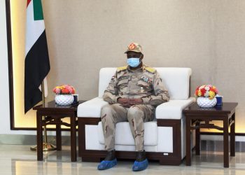 حميدتي وجرمايا يبحثان تطورات الأحداث بمعسكر كلمة