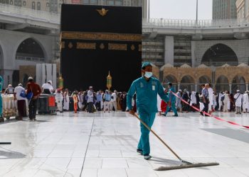 السعودية تقصر الحج على المقيمين داخل أراضيها فقط