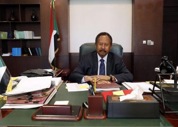 حمدوك يترأٍس اجتماع اللجنة الفرعية المعنية بالنقل والطرق والموانئ