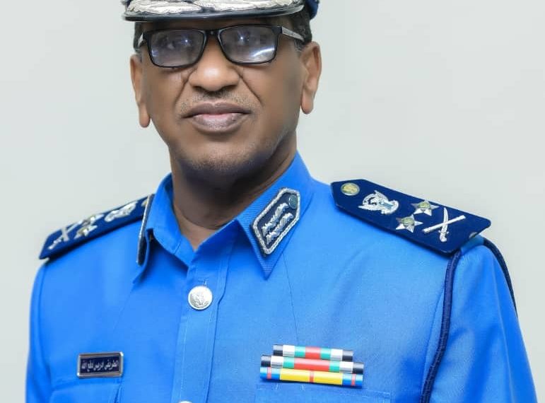 وزير الداخلية يقف على ترتيبات حماية المدنيين والنازحين بدارفور