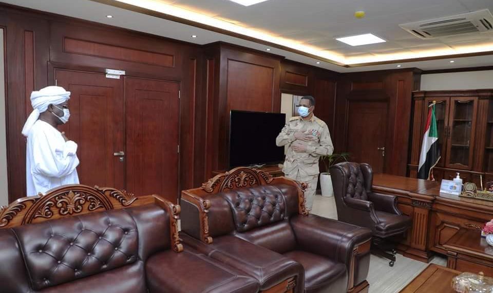 حميدتي تاور يبحثان ترتيبات عودة العالقين بالخارج  والوضع الصحي بالبلاد