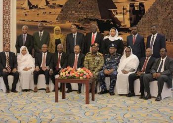 وزراء الثورة .. من سيبقى؟ ومن سيغادر؟