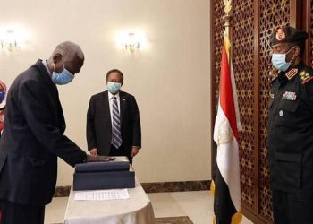 وزير الدفاع السوداني الجديد يتعهد بحماية الوثيقة الانتقالية