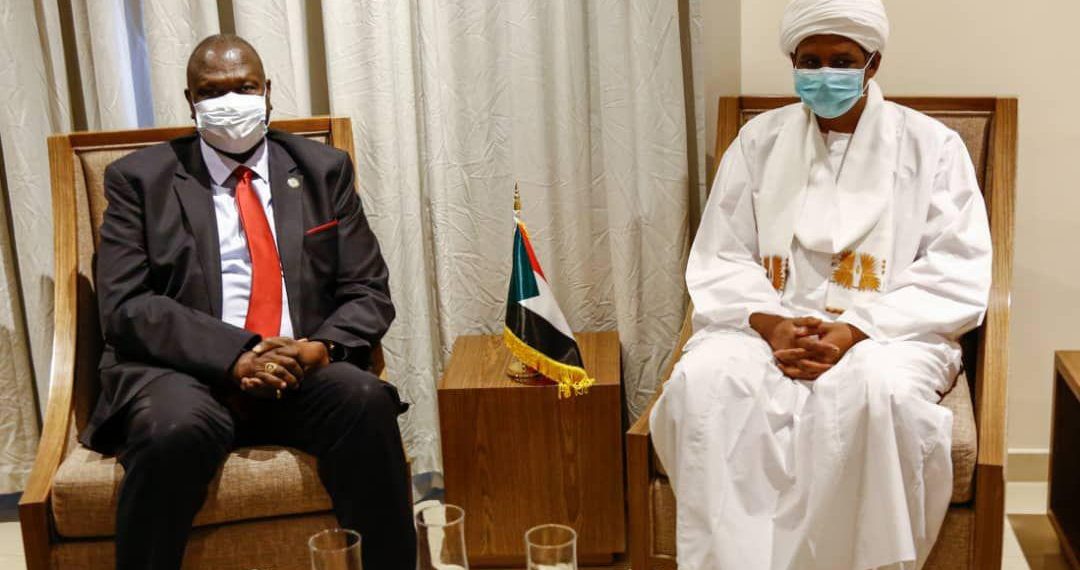 حميدتي يبحث مع رياك مشار سير متابعة تنفيذ إتفاق سلام جنوب السودان