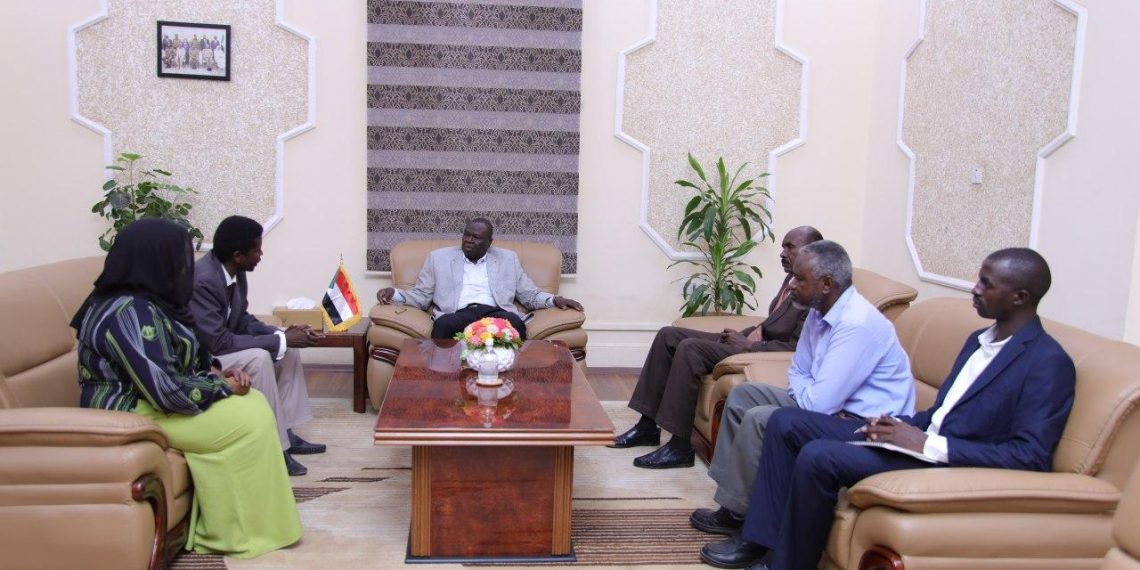 تاور يطلع على ترتيبات إنعقاد مؤتمر البناء التفاكري