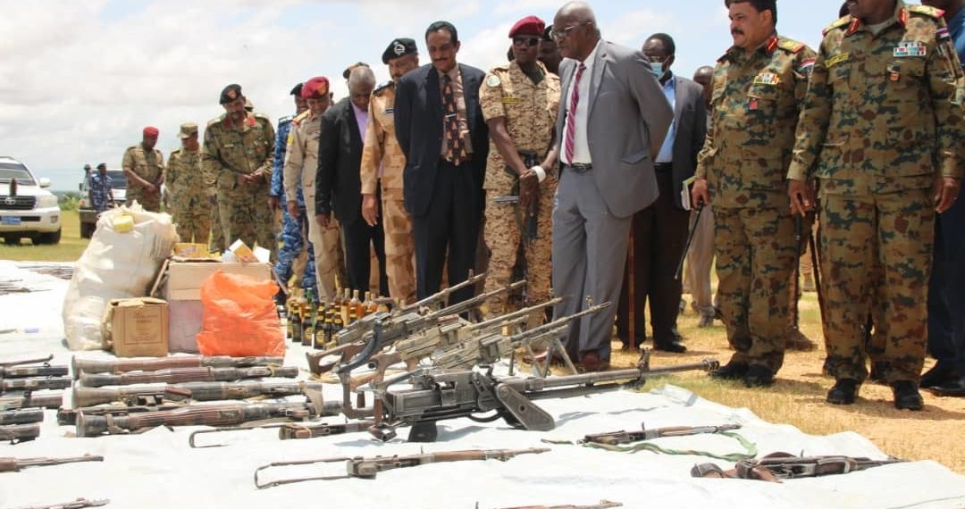 بحث تنفيذ خطة جمع السلاح بولاية غرب دارفور