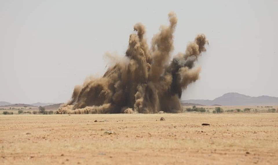 ابراهيم جابر وقاضي يشهدان فعالية إبادة ٣٠٠ ألف قطعة سلاح غير مقننة