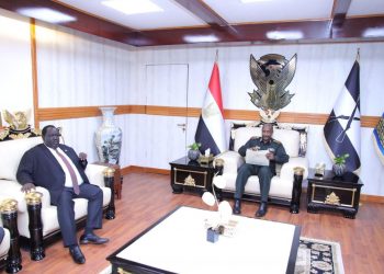 البرهان يتسلم دعوة من سلفاكير لحضور الإحتفال بالتوقيع النهائي للسلام في السودان