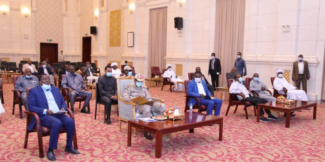 حميدتي يلتقي أعضاء اللجنة العليا لملتقى أبشي للقبائل الحدودية