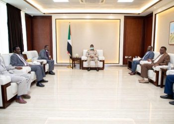 حميدتي يبحث مع وفد مقدمة الجبهة الثورية مسيرة السلام بالبلاد