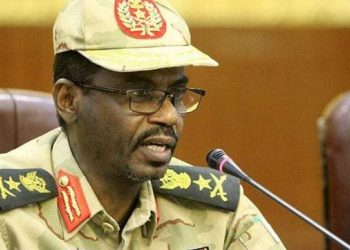 مسؤول عسكري : البشير أبلغ ابن عوف صراحة بتنفيذ فضّ وقتل المتظاهرين وقوش لم يفتح اي بوابة للمتظاهرين