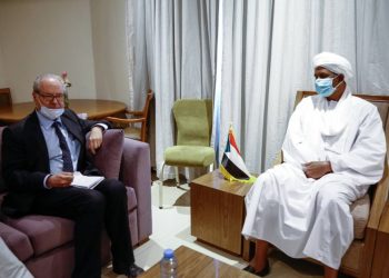 حميدتي يلتقي المبعوث الفرنسي بجوبا