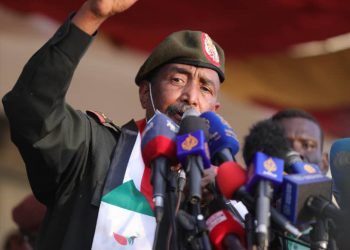 البرهان : سنقيم إحتفالا رسميا لتكريم صناع السلام