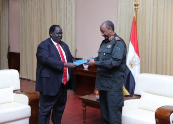 البرهان يلتقي توت قلواك ويؤكد ان تحقيق السلام الشامل والإستقرار يعتبر أولوية في هذه المرحلة