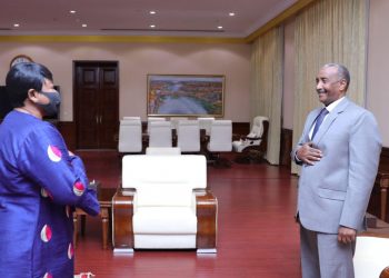 البرهان يلتقي المدعية العامة للمحكمة الجنائية والمدعية تؤكد استعداد الحكومة مع المحكمة