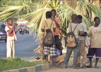 خبراء : التشرد في الخرطوم أصبح مشكلة حقيقية و”المستقبل قاتم”