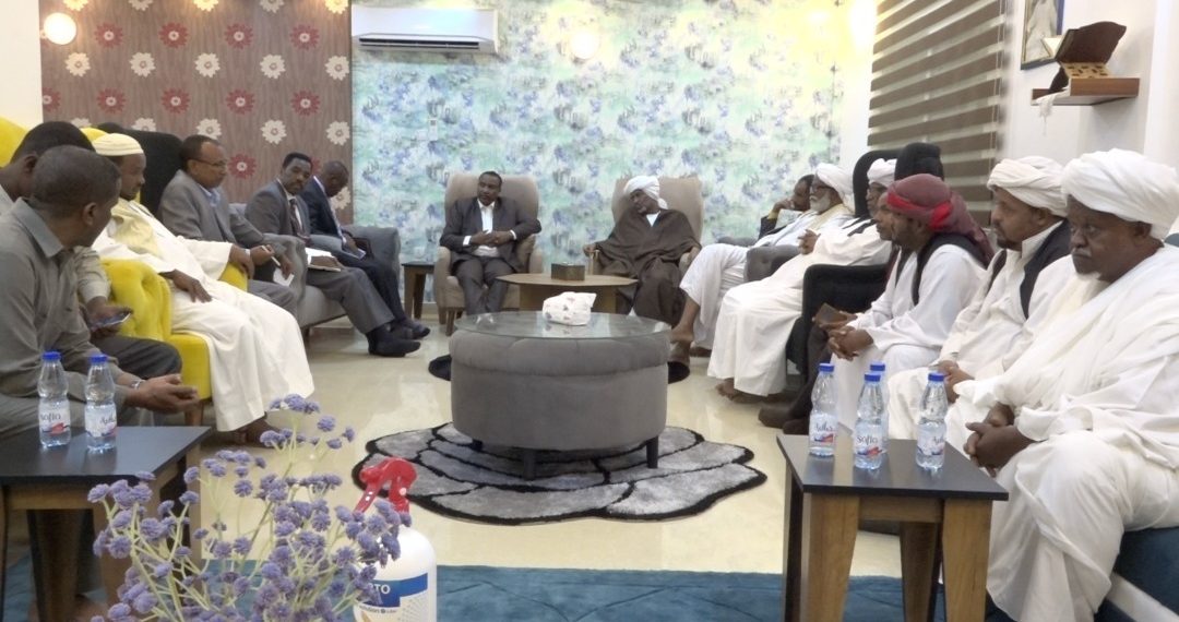 وفد للجبهة الثورية بقيادة عرمان يلتقي شيخ خلاوى همشكوريب