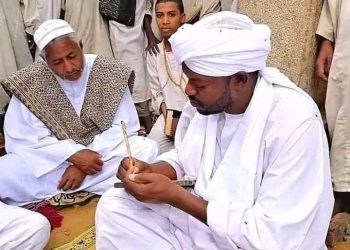 الموت يغيب المقريء السوداني الشهير الشيخ نورين إثر حادث سير مروع