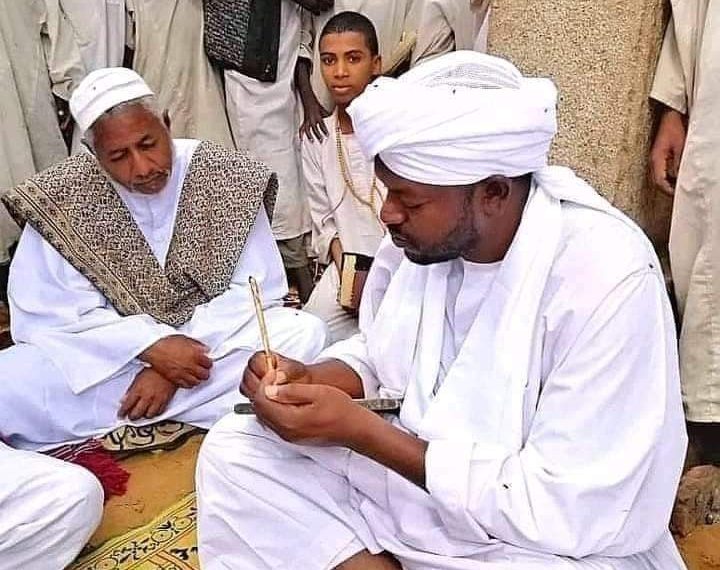 الموت يغيب المقريء السوداني الشهير الشيخ نورين إثر حادث سير مروع