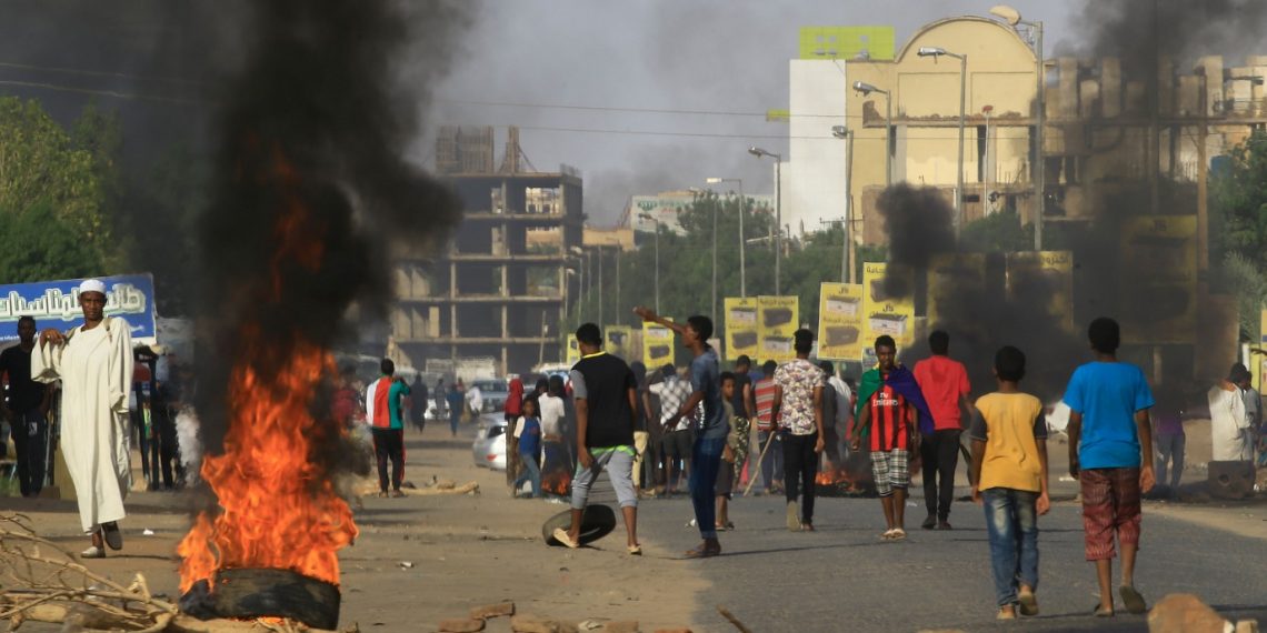 احتجاجات ضد قرار رفع الدعم عن الوقود و ارتفاع الأسعار