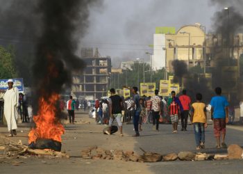 احتجاجات ضد قرار رفع الدعم عن الوقود و ارتفاع الأسعار