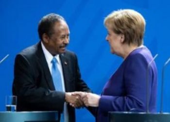 حمدوك وميركل يبحثان الأوضاع في الإقليم وقضايا الانتقال