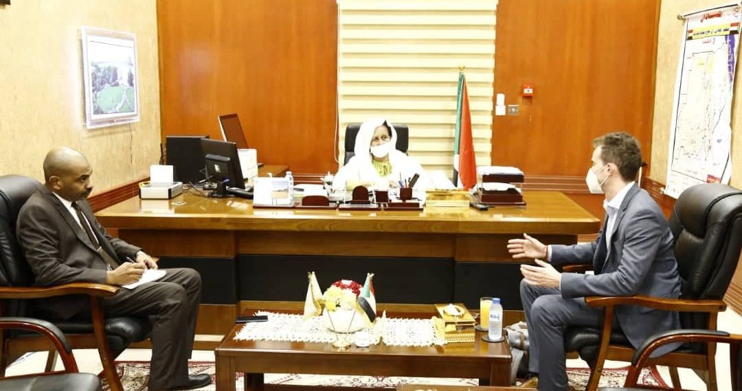 عائشة موسى تلتقي مسؤول التعاون بالسفارة الألمانية بالسودان