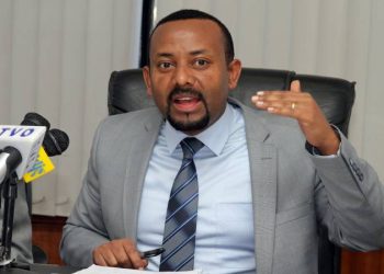 آبي أحمد يطيح بوزير الخارجية ورئيس المخابرات وقائد الجيش .