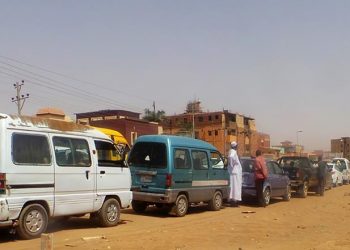 أزمة الوقود تضرب السودان وتوقعات أن يشهد الشعب معاناة لا مثيل لها