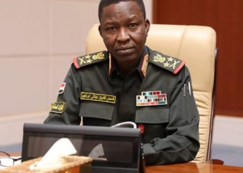 كباشي : حمدوك خارج على مؤسسات الدولة