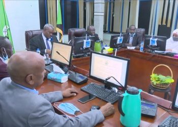 صديق تاور يزور قيادة الفرقة الثانية مشاة بالقضارف