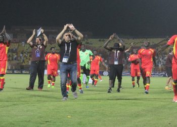 سيف تيري يسجل هاتريك ويقرب المريخ من التاهل لدوري المجموعات