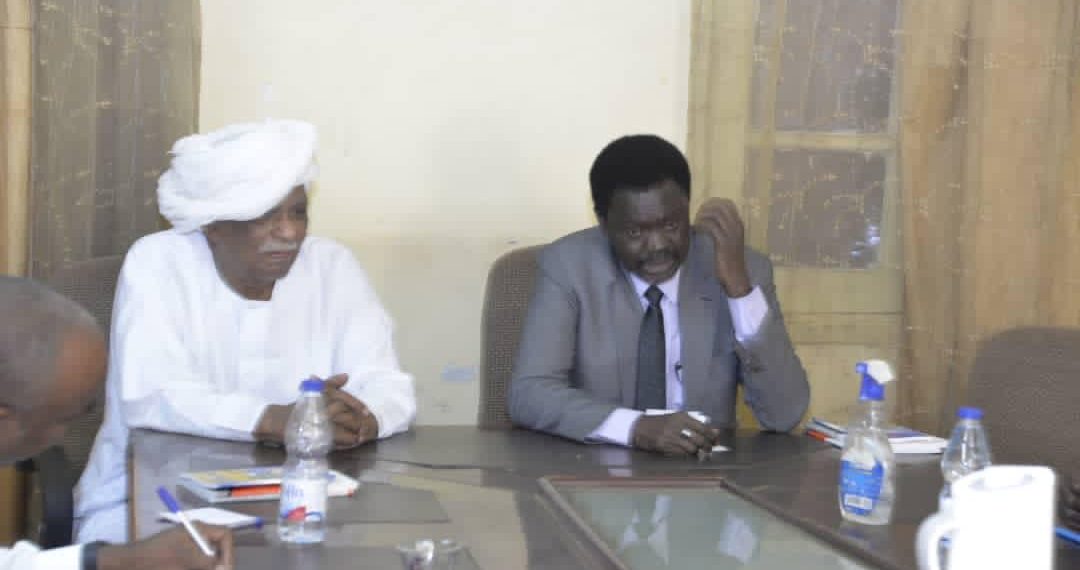 مناوي في دار الحزب الشيوعي .. تعرّف على تفاصيل الزيارة