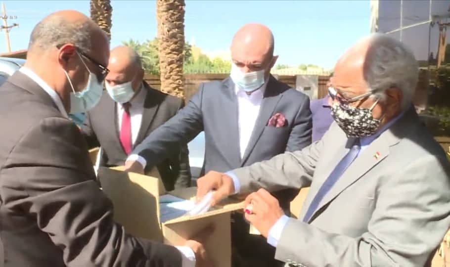 رئيس مفوضية السلام يتسلم 3 ألف نسخة من إتفاق جوبا لسلام السودان