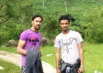 بسبب عدم عضويتهما حسين الصادق واحمد الصادق خارج الاسبوع الشبابي بإتحاد الفنانين