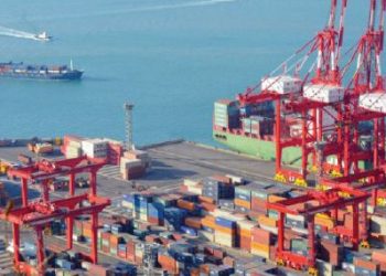 غرفة المستوردين : البحث عن موانئ بديلة ( تآمر واسترخاص) للبلاد