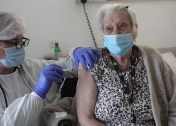 تحذير رسمي في النرويج بعد وفاة 23 شخصاً إثر تلقي لقاح كورونا