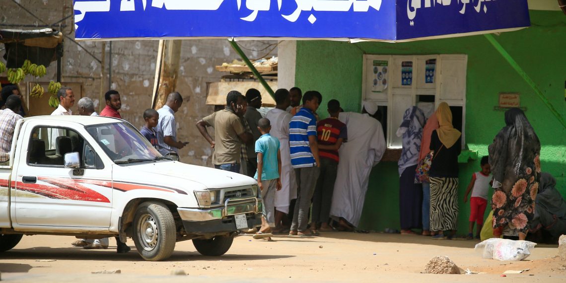 أزمة الخبز .. الحكومة في مواجهة شعبية مفتوحة.!!!