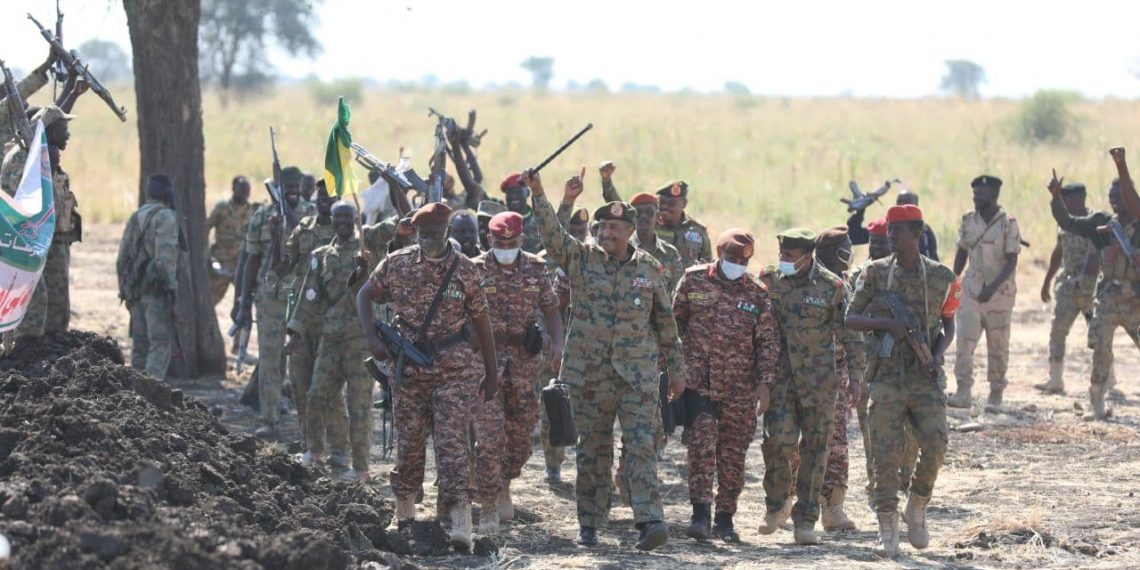 البرهان : يؤكد قدرة القوات المسلحة على حماية الارض والمحافظة على امن البلاد ومكتسباتها