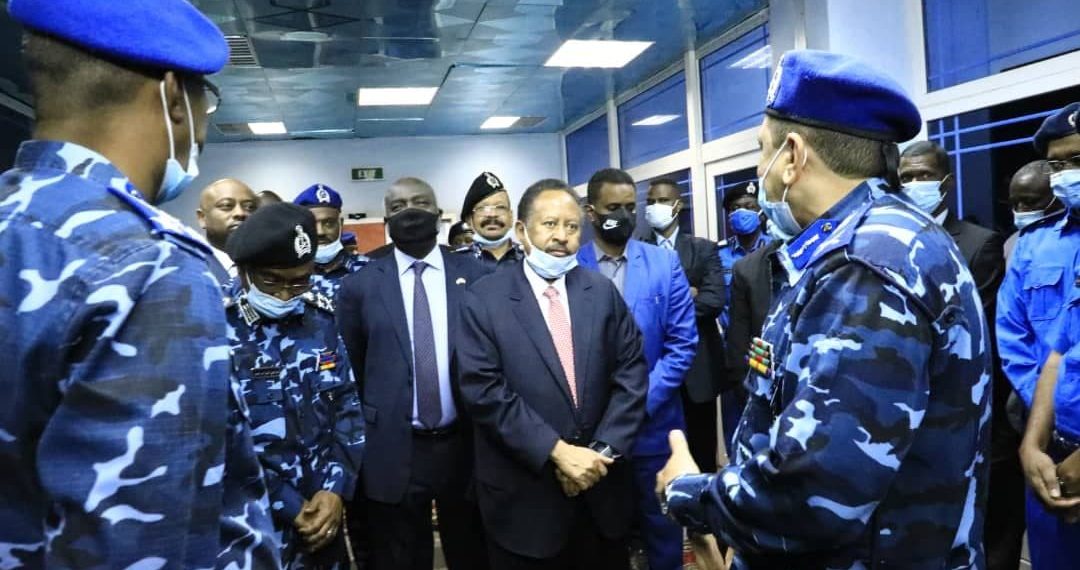 حمدوك : الشرطة تقوم بعمل ضخم للدولة والمجتمع غير معروف لرجل الشارع العادي