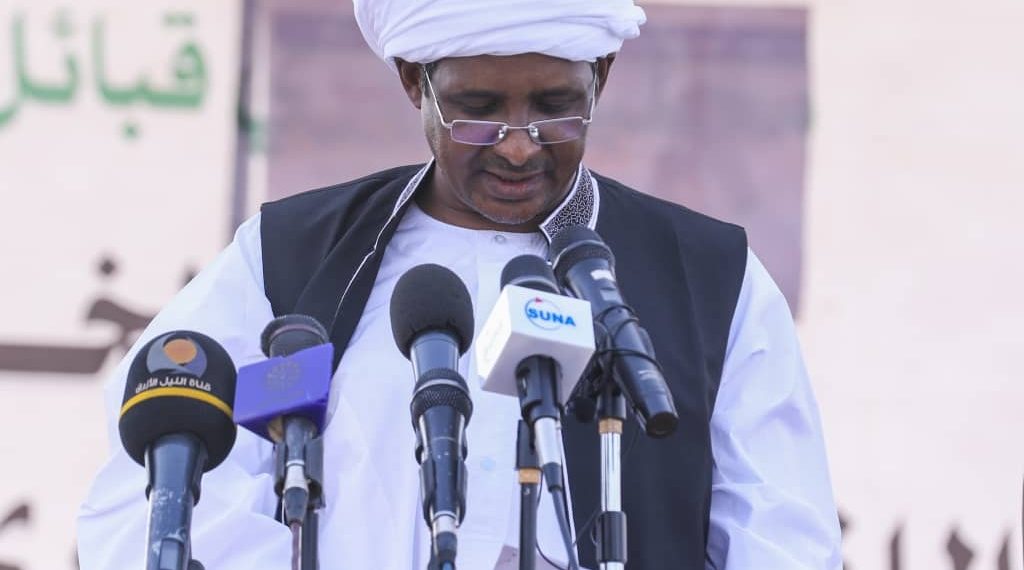 حميدتي : يزور ولاية نهر النيل ويؤكد أن المرحلة المقبلة لن تكون كسابق العهد المظلم