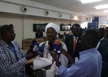 برفقة وزير المالية : وزير الثروة الحيوانية يقف على معوقات الصادر بمحجر سواكن