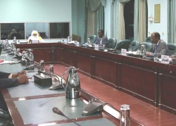 إعادة عدد من المفصولين تعسفيا للخدمة المدنية