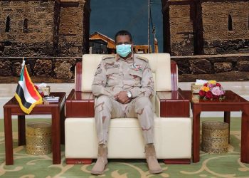 حميدتي يشدد على ضرورة التعايش السلمي وبناء السلام بين مكونات المجتمع