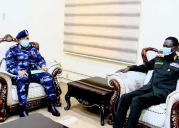 عضو مجلس السيادة الفريق أول ركن شمس الدين كباشي يلتقي مدير عام الشرطة