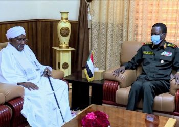 كباشي يطلع على نتائج وتوصيات “مؤتمر الطاقة والنفط الذي عقد بغرب كردفان