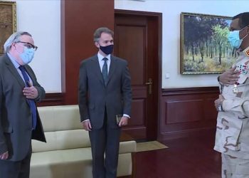 النائب الأول لرئيس مجلس السيادة الانتقالي يلتقي المبعوث البريطاني الخاص للقرن الأفريقي والبحر الأحمر