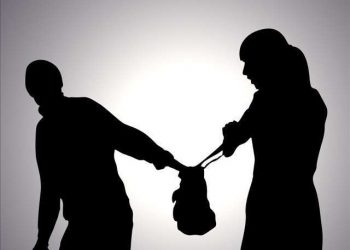 تفاصيل : حادثة نهب صحفية فرنسية وباحث أمريكي بالخرطوم